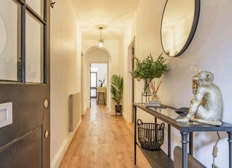 St Marg's Hideaway: Grade II Listed Luxury in Cheltenham's Heart Exterior photo
